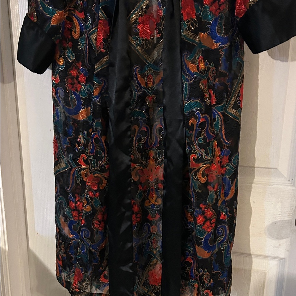 Victoria's Secret Multicolor Paisley Robe - Picture 7 of 8